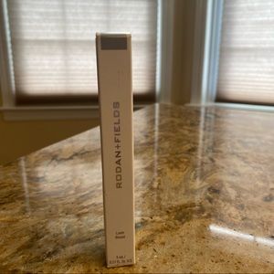 Rodan & Fields Lash Boost